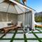 Luxury 4BD and 3BA in Topanga Oasis with Pool, Spa and Cabana - Glenview