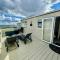 New Sea View Platinum Caravan with Huge Decking - 泰恩河畔纽卡斯尔