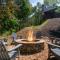 NEW BUILD Toccoa River Mist Riverfront Property w Hot Tub Firepit More - Блу-Ридж