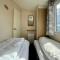 New Sea View Platinum Caravan with Huge Decking - 泰恩河畔纽卡斯尔