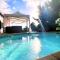 Bungalow lumineux à Saint Leu proche de la mer avec piscine partagée - 圣勒