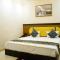 Hotel Shakuntla Palace - 400 Meters away from Vishnu Pad Temple 7 mins walk