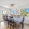 5 Bedrooms On Private Lane!