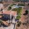 Villa Recluso-3 bd luxury country villa, huge heated pool with hydromassage, individual bbq & large yard, mountain view