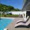 Villa Créoléna - Chambres dhôtes avec piscine - option kitchenette - proche plage - calme absolu - Nord Grande-Terre