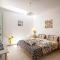 Two Steps From the Beach Villa - 新福卡