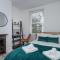 Stunning Home with Parking and Garden Sleeps 6 - 莱尼斯公园