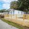 Beautiful Caravan With Decking At Azure Seas In Suffolk, Sleeps 6 Ref 32004Az - Lowestoft
