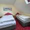 Seaside Holiday Cottage By The Beach In Beautiful Hemsby, Norfolk Ref 99006J