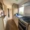 Superb 6 Berth Caravan At St Osyth Beach, Near Clacton-On-Sea Ref 28008Mc - 滨海克拉克顿