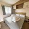Superb 6 Berth Caravan At St Osyth Beach, Near Clacton-On-Sea Ref 28008Mc - 滨海克拉克顿