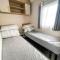 Superb 6 Berth Caravan At St Osyth Beach, Near Clacton-On-Sea Ref 28008Mc - 滨海克拉克顿