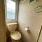 Lovely Caravan For Hire With Large Decking Area In Hunstanton Ref 23218K - Hunstanton