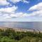 6 Berth Caravan With Stunning Sea Views And Decking To Relax On, Ref 32048Az - لوستوفت