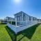 Beautiful Lodge With Full Sea Views At Broadland Sands In Suffolk Ref 20235Bs