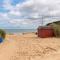 Lovely Chalet To Hire In Scratby Nearby The Beach In Norfolk Ref 76165B - Scratby
