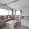 Lovely 6 Berth Caravan For Hire In Norfolk, By A Beautiful Beach! Ref 50030J