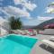 White Cave Private Villa