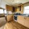 Lovely Caravan By The Beach In Pakefield, Suffolk Ref 68007Cl - Lowestoft