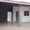 Casa na praia com piscina e churrasqueira