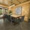 NewListing! 1-Mile Choctaw Landing, GameRoom, 6BR, Sleep-18, PET Friendly, HotTub, Play Structure, Smart TV, FirePit, Outdoor - 斯蒂芬斯穴窟