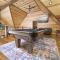 NewListing! 1-Mile Choctaw Landing, GameRoom, 6BR, Sleep-18, PET Friendly, HotTub, Play Structure, Smart TV, FirePit, Outdoor - 斯蒂芬斯穴窟
