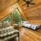 NewListing! 1-Mile Choctaw Landing, GameRoom, 6BR, Sleep-18, PET Friendly, HotTub, Play Structure, Smart TV, FirePit, Outdoor - 斯蒂芬斯穴窟