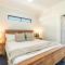 Arcoola 1 - Overlooking Main Beach -Holiday Yamba