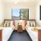 Arcoola 1 - Overlooking Main Beach -Holiday Yamba