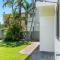 Arcoola 1 - Overlooking Main Beach -Holiday Yamba