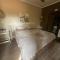 Damascus Bush Lodge
