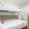 La Sirena Pool and barbie, private boat ramp, WiFi, two bedrooms, 3 beds