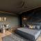 Middle Earth by Vieda - Part of StayVista with Pool - Karjat