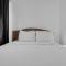 Seaside Sanctuary 1BR 2 Blocks to Beach, Sleeps 4 - Miami Beach