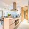 Grand 3BR Aparment at The Address Residences in JBR by Deluxe Holiday Homes