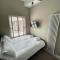 Chapel Houses, A collection of three townhouses A central collection that sleeps 10 - 金斯林