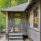 Rustic Cabin with Squam Lake Access and Fireplace! - 霍尔德内斯
