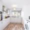 Stylish & Convenient 3 Bedroom House - Perfect for Contractors and Leisure Guests - Sleeps up to 5