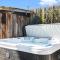Colorful Getaway Hot Tub Enchanting Yard - Denver