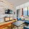 2BR Apt River Walk Luxury River with Pool Views and Gym - San Antonio