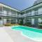 Pacific Motel 05