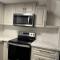 Cozy Home away in Ajax 2 BR 1 bath 4 guests - Ajax
