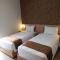 Grand Plaza Suites