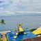 Crusoe Cabins Costa Azalea