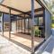 Coral Wood Self Catering Suites and B&B