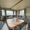 CaravanSleeps6-HotTub-Garden-WaterWonderland
