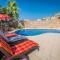 3 Bedroom Holiday Home with Private Pool and Views - 纳杜尔