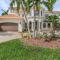 JUST WOW!! Experience Luxury! Gulf Access, Pool & Spa, Dock, Tiki- Villa Waterfront Wonderland - كيب كورال