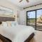 JUST WOW!! Experience Luxury! Gulf Access, Pool & Spa, Dock, Tiki- Villa Waterfront Wonderland - كيب كورال