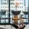 Stunning Apt 100m fr Parkland w Views, Pool and Desk